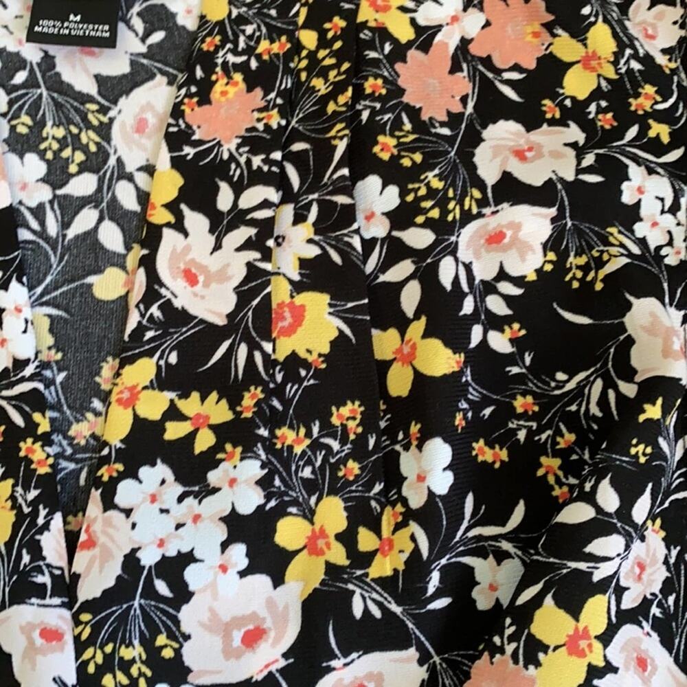 Liz Claiborne 'Career' Black Floral Waist Tie Top - Picture 7 of 9
